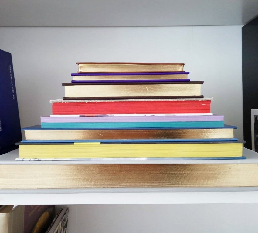 gilt-fore-edge-of-books-1024x768 gilt-fore-edge-of-books-1024x768